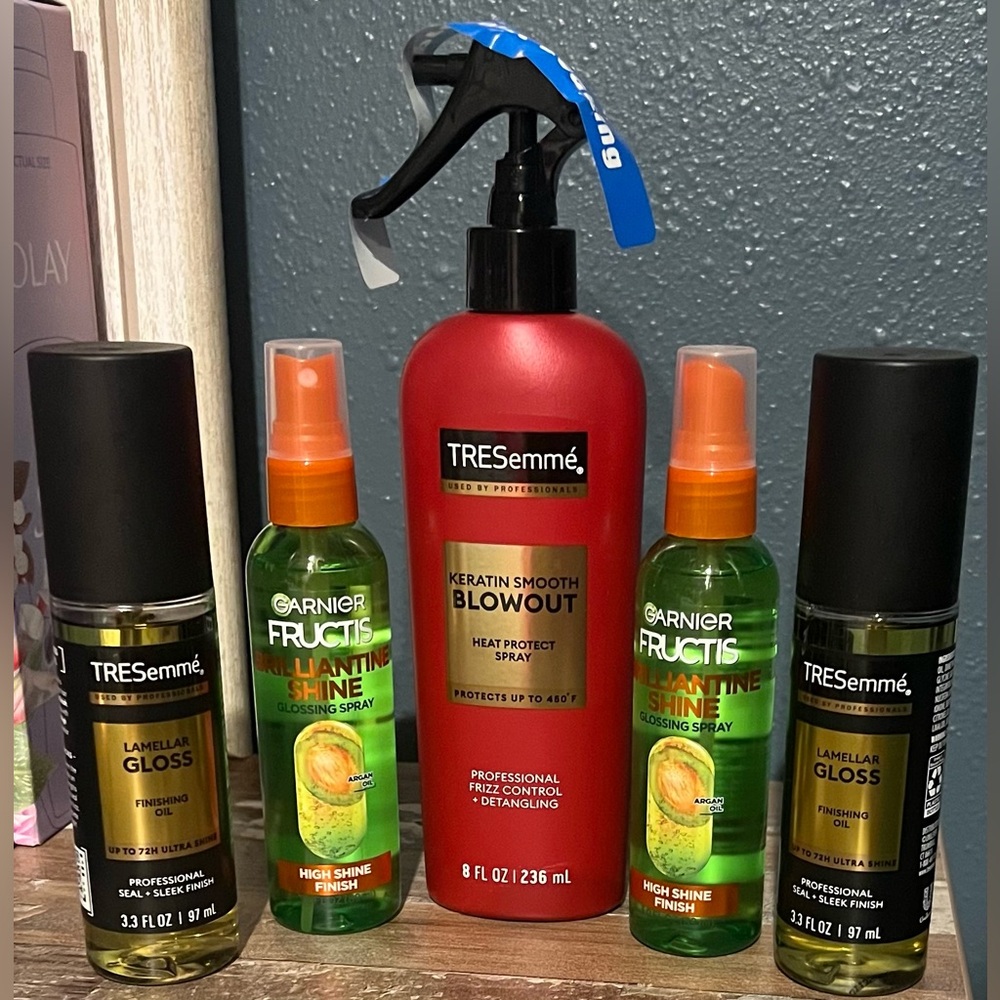 Tresemme Finishing Oil & Heat Protect Spray & Garnier Glossing Spray 5 Item Lot